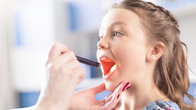 Bademcik ve Geniz Eti Ameliyatı Bademcik ve Geniz Eti Ameliyatı